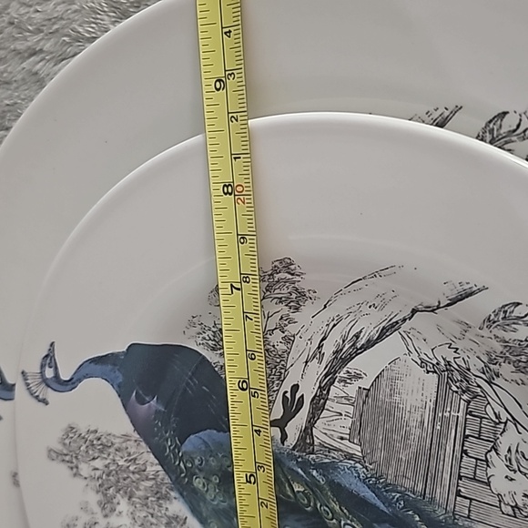 2 CARLY DODSLEY PEACOCK GARDEN CHOP PLATES 9' AND 11' MADE IN ENGLAND - Picture 9 of 9